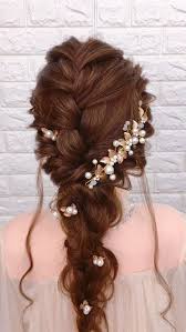 Dünya çapında her yaştan gelin için şık bir saç modeli ortak düşüncedir. Nikah Saci Modelleri