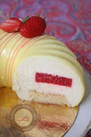 Le Yellow De Felder Entremets Citron Et Confit De Fraise Recette Avec Des Fraises Gourmandise Recettes De Patisserie