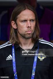 David Macphee's Instagram, Twitter & Facebook