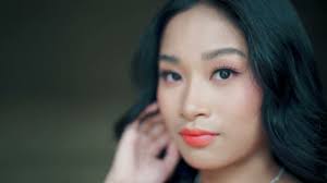 Turning 18: Embracing Adulthood with Style and Grace