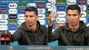 Coca cola shares dropped from 56.10 dollars to 55.22 dollars almost immediately after ronaldo 's gesture, meaning the company's value fell from 242bn dollars to 238bn dollars. Why Does Cristiano Ronaldo Not Like Coca Cola Portugal Star S Beverage Problem Explained