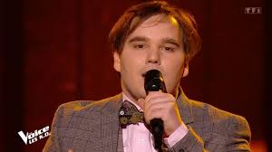 Axel bauer n'est pas peu fier de son fils, jim, candidat dans la dixième saison de the voice. Cette Reprise De Tata Yoyo Dans The Voice France A Surpris Tout Le Monde Tele 7sur7 Be
