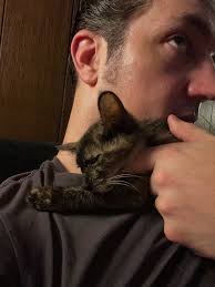 1948 AL Schaefer sought out the help of Paul Bigsby to get this wild little  guitar done. Fun to plunk