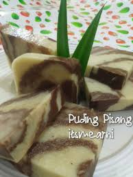 Pisang merupakan komoditas hortikultura keempat yang terpenting setelah beras daging buahnya berwarna kuning menuju jingga, teksturnya lembut dan pulen ketika dimakan. Puding Pisang Marmer Tersenyumlah Dan Semua Bahagia