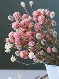 Dried flowers is now making a trend in flower designing industry. Dried Flowers Dried Flowers Arrangement Dried Flower Bouquet Pink Flowers Preserved Flo Spring Flower Bouquet Small Flower Arrangements How To Preserve Flowers