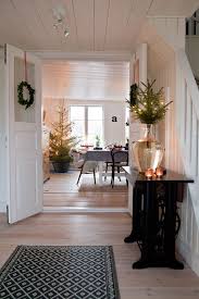 Pinterest cottage christmas decorating ideas. Huset Gav Mig Energin Tillbaka Reportage I Allt I Hemmet Christmas Interiors Christmas Home Decor