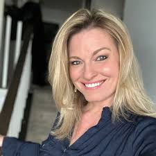 Stephanie (@randomsbystephanie)