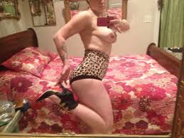 Dannie Diesel Upskirt - Bobs and Vagene