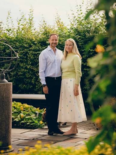 Crown Prince Haakon and Crown Princess Mette-Marit of Norway have  celebrated their 25th wedding anniversary. The official Norwegian royal  Instagram page shared a new portrait of the couple in honour of the