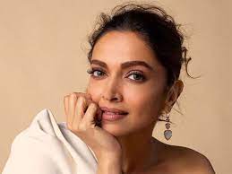 Deepika padukone such an amazing beauty (i.redd.it). From Deepika Padukone To Priyanka Chopra Here Are Bollywood Actors Who Have Turned Into Social Media Sensations Entertainment Photos Gulf News