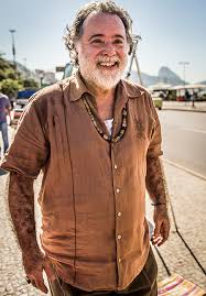 In 1964, he made his debut as an actor on television, appearing in skits tony ramos was born on august 25, 1948 in arapongas, brazil (72 years old). Tony Ramos Revela Como E O Seu Personagem Em A Regra Do Jogo Estrelando