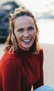 Sandra Elms's Instagram, Twitter & Facebook