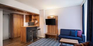 Holiday inn express & suites bremen. Bremen Airport Hotel Holiday Inn Express Bremen Airport