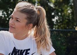 In august 2018 she decided to suspend her professional handball career, due to exhaustion. De 3 Leukste Vrouwen Uit Het Nederlands Handbalteam Fhm
