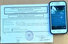 Contoh surat tanda terima barang berupa dokumen yang baik sebagai bahan referensi dalam membuat surat tanda terima dengan benar dan format profesional. Surat Tanda Terima Dokumen Dari Badan Pengawas Mahkamah Agung Mitra Koperasi Cipaganti Dari Kita Oleh Kita Untuk Kita