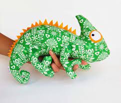 Los Ninos De Peluche Camaleon Algodon Azul Peluches Por Romeoshop Blue Stuffed Animals Handmade Toys Felt Crafts Patterns