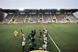58,786 likes · 2,325 talking about this. Stvv Speelt Nog Twee Cruciale Thuismatchen Charleroi En Gent En Rekent Daarvoor Op Een Vol Huis Voetbalnieuws Voetbalkrant Com