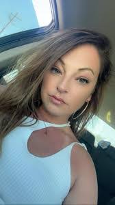 Ashley Falkenstein's Instagram, Twitter & Facebook