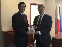 Bu malay isminde aile adı yoktur. Twitter à¤ªà¤° Us Asia Institute Usai President Glenn Lau Kee Honored Amb Mai Sayavongs Amb U Aung Lynn Charge D Affaires Mr Patrick A Chuasoto And Amb Tan Sri Zulhasnan Rafique In Honor Of 50