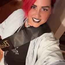 Family and friends. El Criollo will be preparing rotisserie turkey Puerto  Rican style for Thanksgiving. So excited to offer this to you. More details  to come. Familia y amistades. El Criollo estará