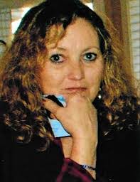 Amy Kent's Instagram, Twitter & Facebook