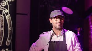 Le maître queux désignait le chef des cuisiniers qui dirigeait tous les officiers de la cuisine et de la table dans une grande maison. Paul Pairet Chef 3 Etoiles On Ne Refuse Pas D Etre Jure A Top Chef L Express Styles