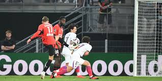 La jolie ouverture du score de Szymanski face au PSG