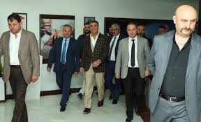 Sedat peker adına eylemleri yaptığı iddia edilen köroğlu tutuklanarak cezaevine. Sedat Peker On Twitter Baskan Turgut Altinok U Ziyaret Ettim Adam Olmak Ayri Bir Sey Yazinin Devami Icin Https T Co 2egaihrq97
