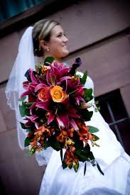 However, with our dollar tree wedding hacks & genius ideas, you can pull off a beautiful wedding without breaking the bank! Pin By Loreesha Childress On Weddings In The Fall October Wedding Flowers Modern Wedding Flowers Wedding Flower Trends