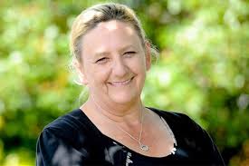 Kay Delaney's Instagram, Twitter & Facebook