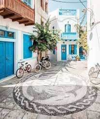 Νίσυρος, το απόκοσμο τοπίο της καλντέρας, η μοναδική ευκαιρία να νιώσεις τη γη να βράζει κάτω απ'τα πόδια σου, να περπατήσεις σε παμπάλαια λ Mandraki Nisyros Dodecanese Greece By Tom Ella Moments The Daily Traveller Www Dailytraveller Gr Follow Me On Vsiras Bestg Nisyros Visiting Greece Greece
