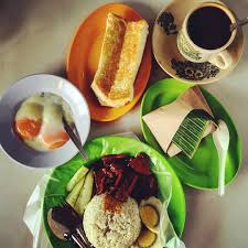 It is not often that we can find a full hainanese coffee shop that is truly hainanese, from the owners, the food and the chefs. Choon Guan Coffee Shop Kl Kl Foodie