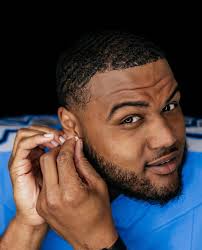 We might as well go head and pencil in 8 sacks allowed for Dan Moore…Funny  thing is, that's only in all our divisional round games!!!