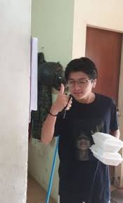 Sambil menjalani aktivitas sebagai artis, mereka masih melanjutkan pendidikan yang sedang ditempuh. 50 Ide Cogan Foto Selebriti Artis Kecil Smp