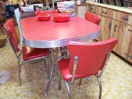 A 50 S Retro Kitchen Table And Chairs And Cleaning Chrome Retro Kitchen Tables Retro Dining Room Chairs Retro Dining Rooms