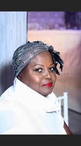 Lynnette Murray's Instagram, Twitter & Facebook