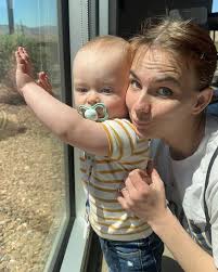 Well, He's here. After a very long weekend Czarina and I's baby Hudson is  now apart of this world and our new family. After 14 hours of labor and  only 20 minutes