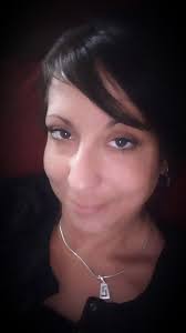 Hi there! I don't have a crazy story, but a simple one that I wanted to  share. My name is Flora, I'm 24 and an expat living in the south west of