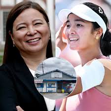 Waitress receives life-changing note from customer