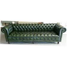 Ce n'est pas un problème grâce à nos canapés lit offrant confort et élégance de jour comme de nuit. Canape Chesterfield 4 Places Cuir Vert Pas Cher British Deco