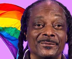 🔥🚨Breaking: Snoop Dogg is featuring same-s*x couples in his children's  series "Doggyland" after speaking out against the same-s*x kissing scene in  the Disney movie “Lightyear” which he took his kids to see.