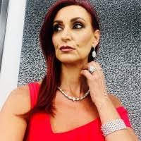 Elia Murphy's Instagram, Twitter & Facebook