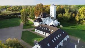Durch die verwendung von poroton, dem ältesten von menschen erdachten und geformten baustoff der welt, schaffen wir die schönste verbindung von trend und tradition. Elbzollhaus Dessau Rosslau Das Elbzollhaus In Dessau Rosslau