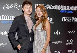 Laureatka konkursu youtube young stars 2015. Sylwia Przybysz Eksponuje Swoj Ciazowy Brzuszek Gwiazda Opublikowala Zdjecia Z Wakacji Ciekawostki Maxxx News Rmf Maxxx