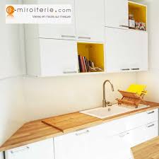 Credence De Cuisine En Verre Laque Blanc Intense Sur Mesure Credence Verre Credence Credence Cuisine