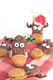 A fun easy treat that kids can even decorate on their own! Moose Cookies