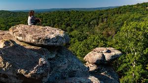 Jan 08, 2021 · cabins camping & hotels near the shawnee forest so many great choices for lodging in the shawnee national forest and the southern illinois area can be found here on shawneeforest.com. There S A Little Bit Of Paradise In The Garden Of The Gods Illinois Quiltripping