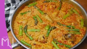 Pollo oriental con verduras2 pechugas de pollo 1 calabacín 1 pimiento verde 1 pimiento rojo 3 zanahorias grandes 1 cebolla aceite de oliva 2 cucharadas de salsa de soja 1 vasito de vino blanco sal arroz recetario de cocina. Arroz Con Pollo Y Verduras Ideal Para Toda La Familia Youtube