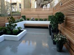 I am always looking for new things to decorate my garden and things to make with items i have on hand so this garden stone is the perfect answer. Modern London Town Garden London Garden Design
