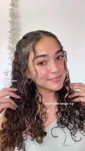 Sandy Melo's Instagram, Twitter & Facebook